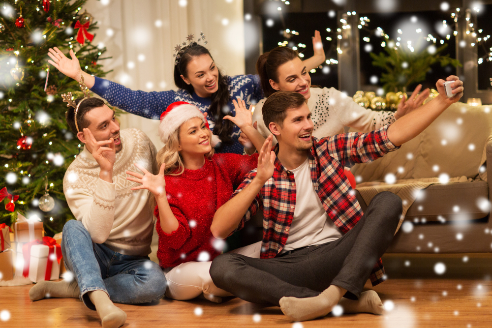 Christmas party games for small groups are great ways to up the fun.